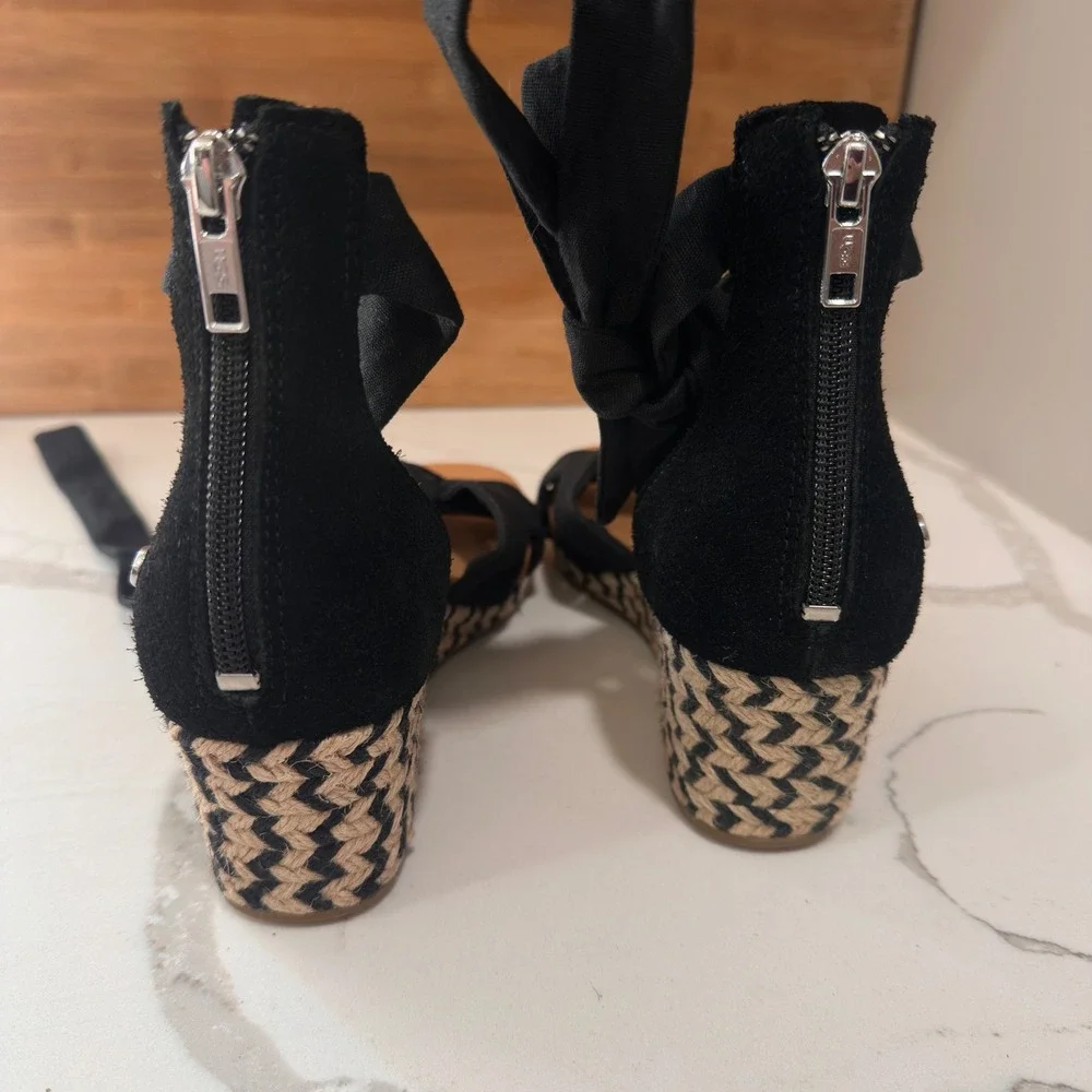 UGG Trina Wedge Sandals Womens 8 Black Espadrille Ankle Tie Jute Coastal Summer